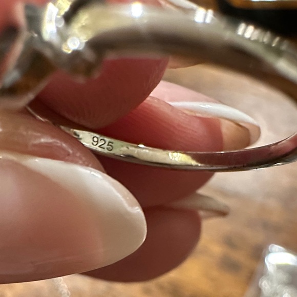 Source Unknown Silver Fish Design Ring - Picture 2 of 3